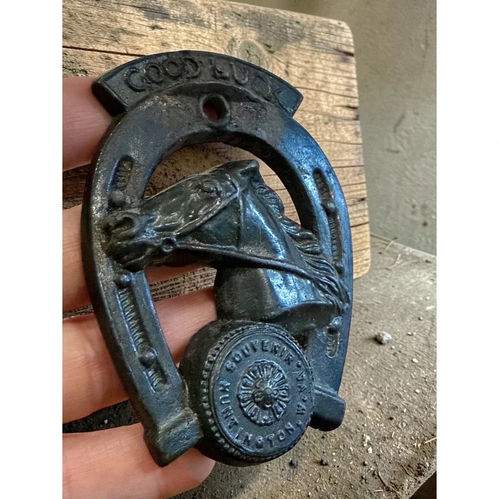 Vintage Cast Iron Good Luck Horseshoe Horse Head Souvenir Huntington W. Va. - Picture 3 of 5